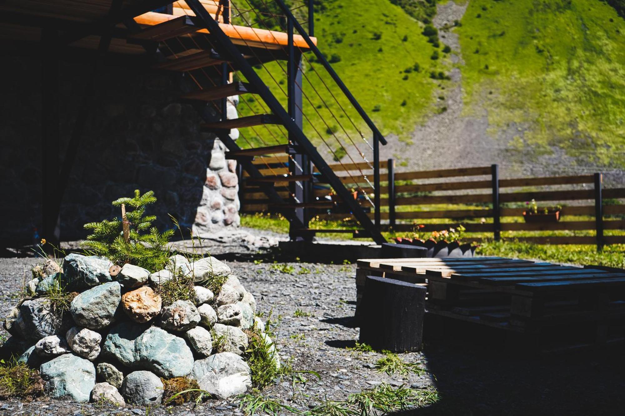 Traveler'S Cottages In Kazbegi ภายนอก รูปภาพ