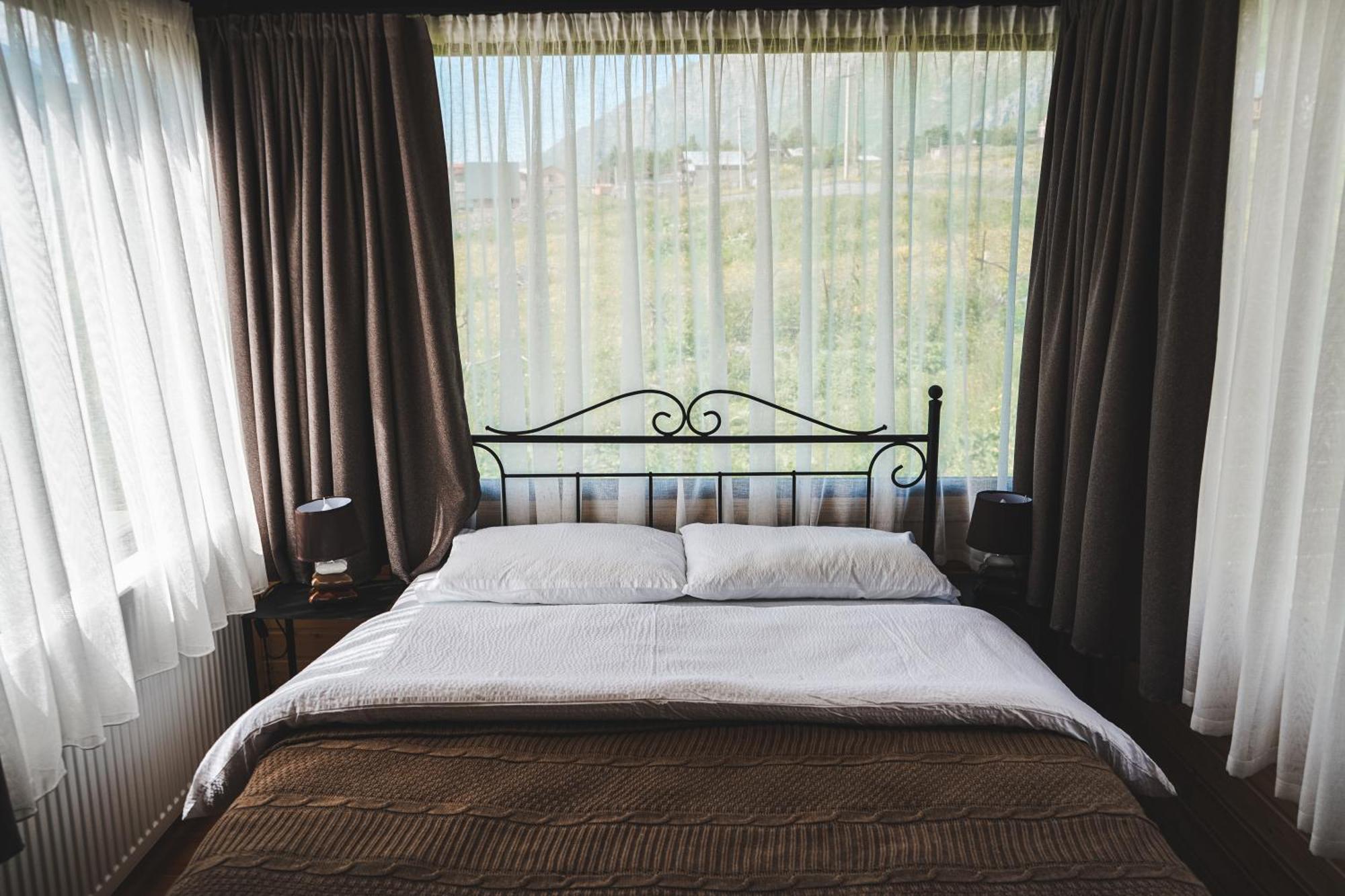 Traveler'S Cottages In Kazbegi ภายนอก รูปภาพ