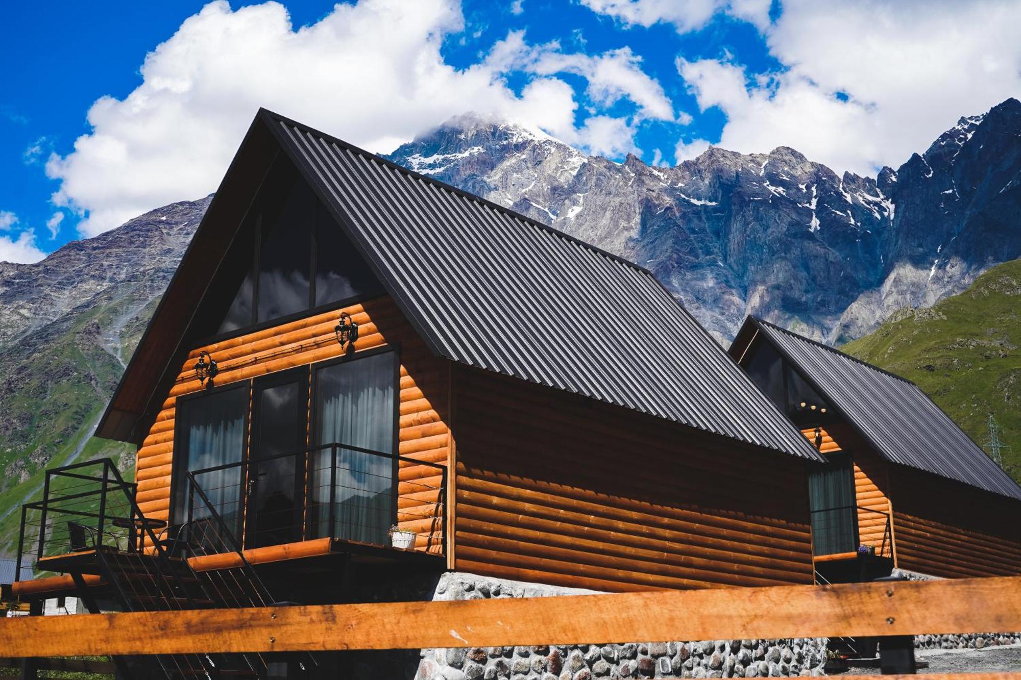 Traveler'S Cottages In Kazbegi ภายนอก รูปภาพ