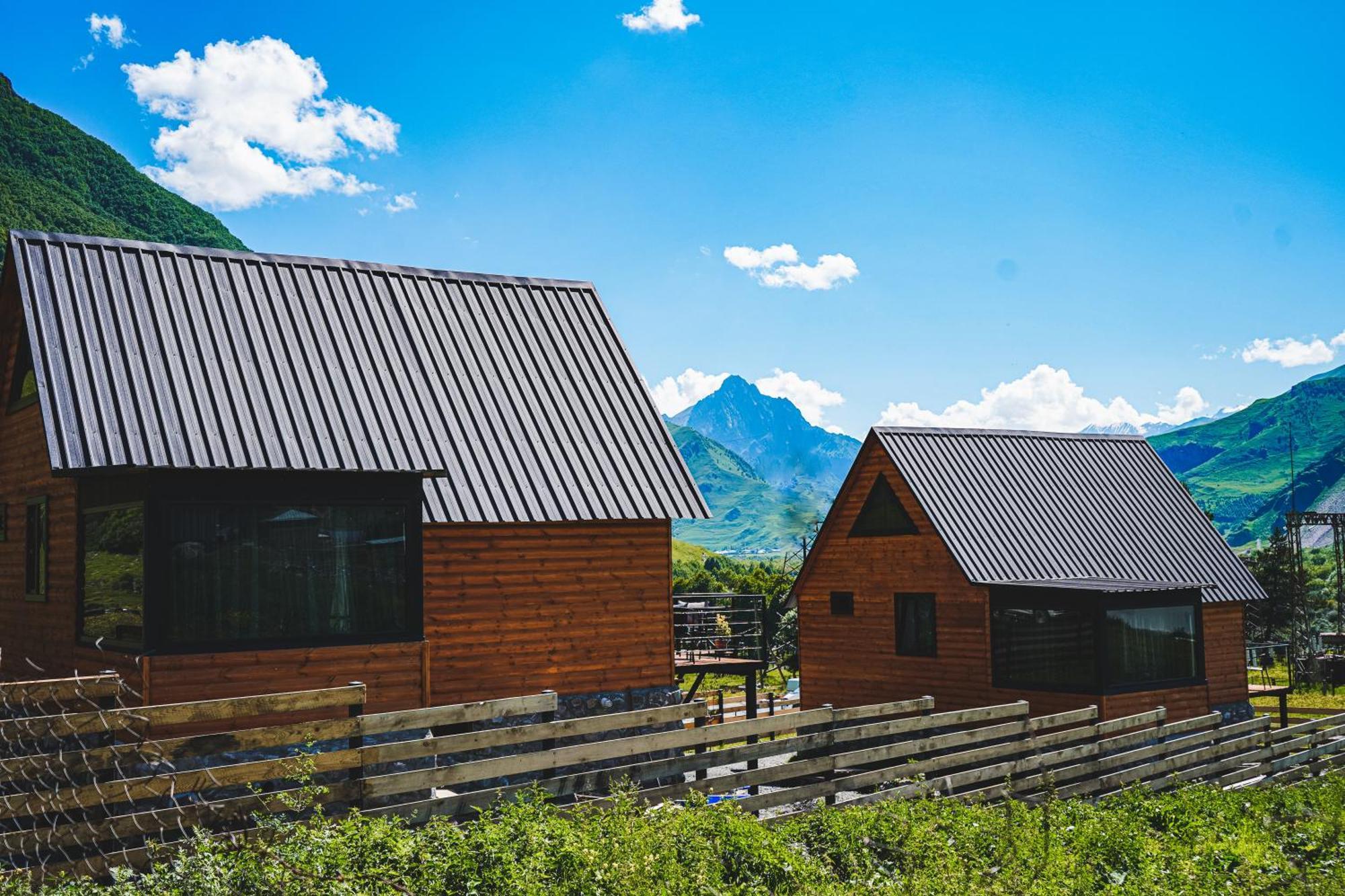 Traveler'S Cottages In Kazbegi ภายนอก รูปภาพ
