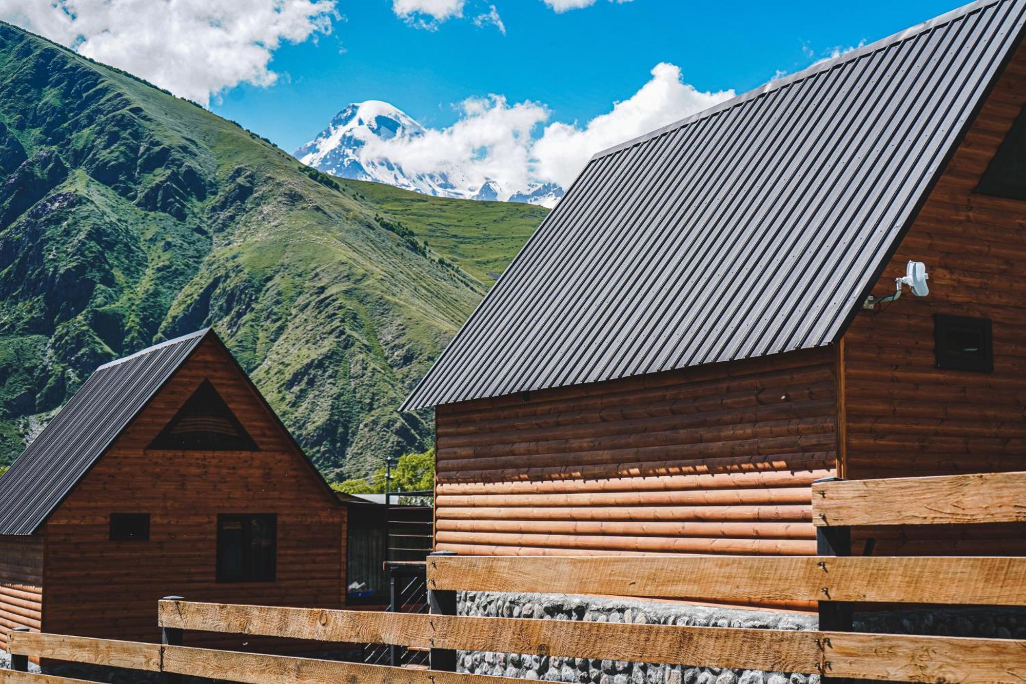 Traveler'S Cottages In Kazbegi ภายนอก รูปภาพ