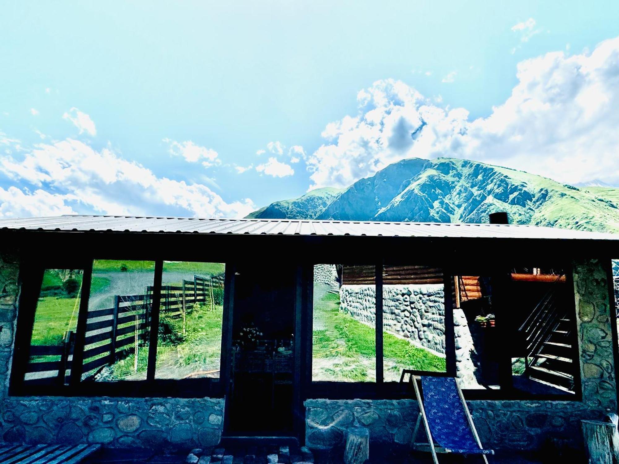 Traveler'S Cottages In Kazbegi ภายนอก รูปภาพ