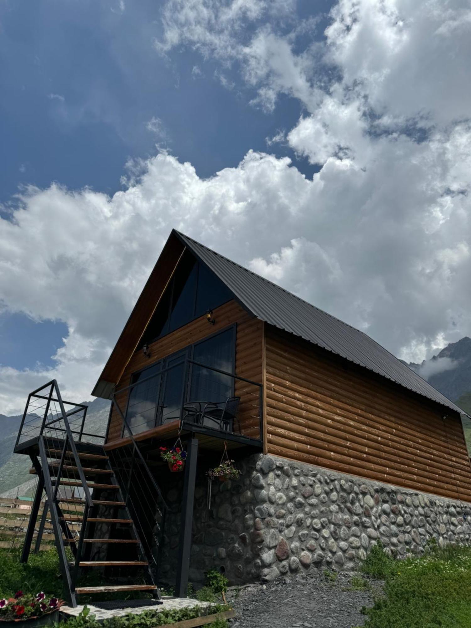 Traveler'S Cottages In Kazbegi ภายนอก รูปภาพ